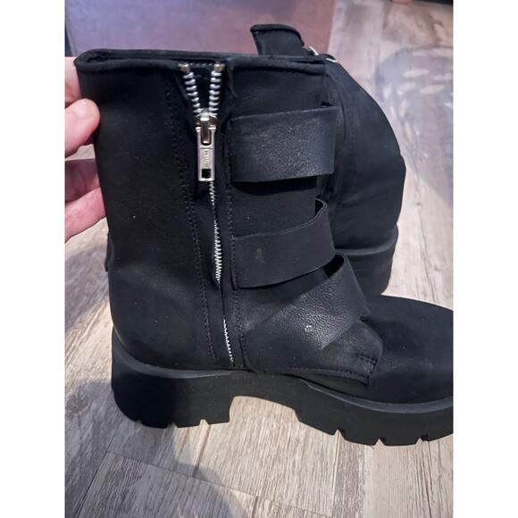 Steve Madden Roland Unisex Black Leather Biker Boots Size 7 Zip Closure Grunge - Picture 4 of 9